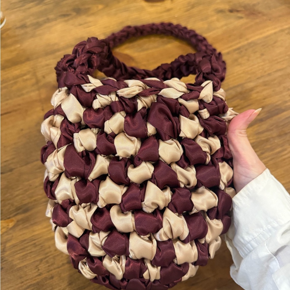 Isla Del Gar Checkered Hive Crossbody bag - discontinued